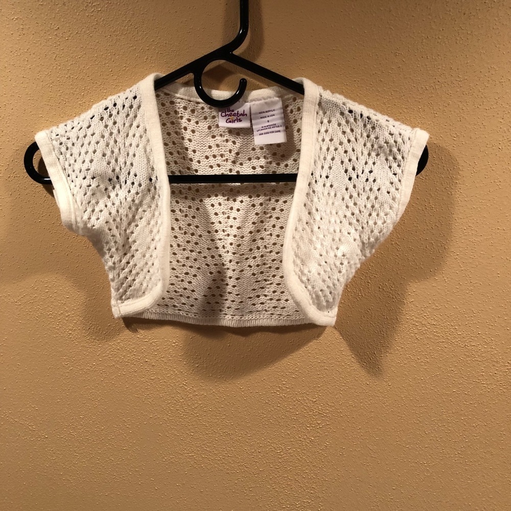 Girls white knit half sweater.